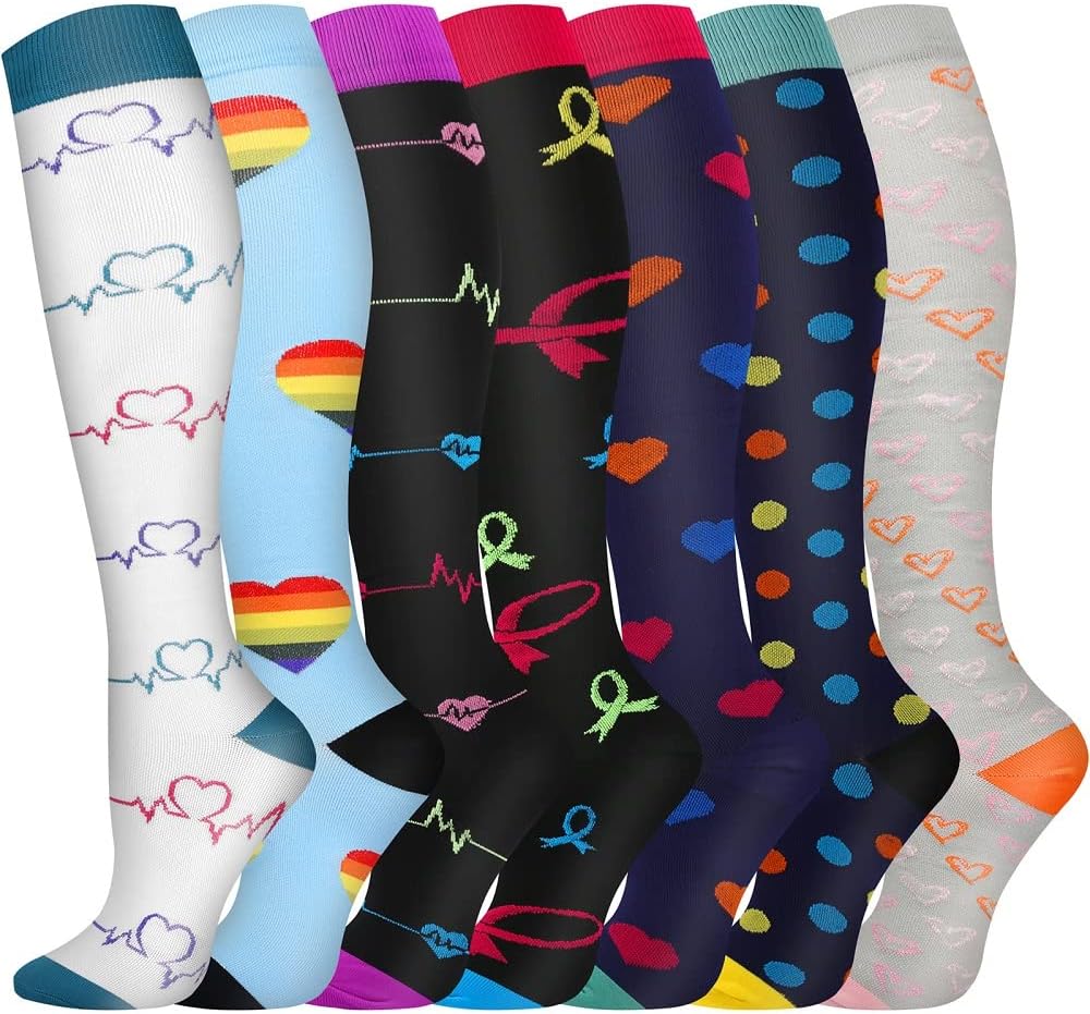 Pnosnesy Chaussettes de Compression, (2/7 paires) pour Hommes et Femmes 15-20 mmHg, idéales pour L'athlétisme, la Course, les voyages en avion, le Soutien L-XL Multicoloured 01