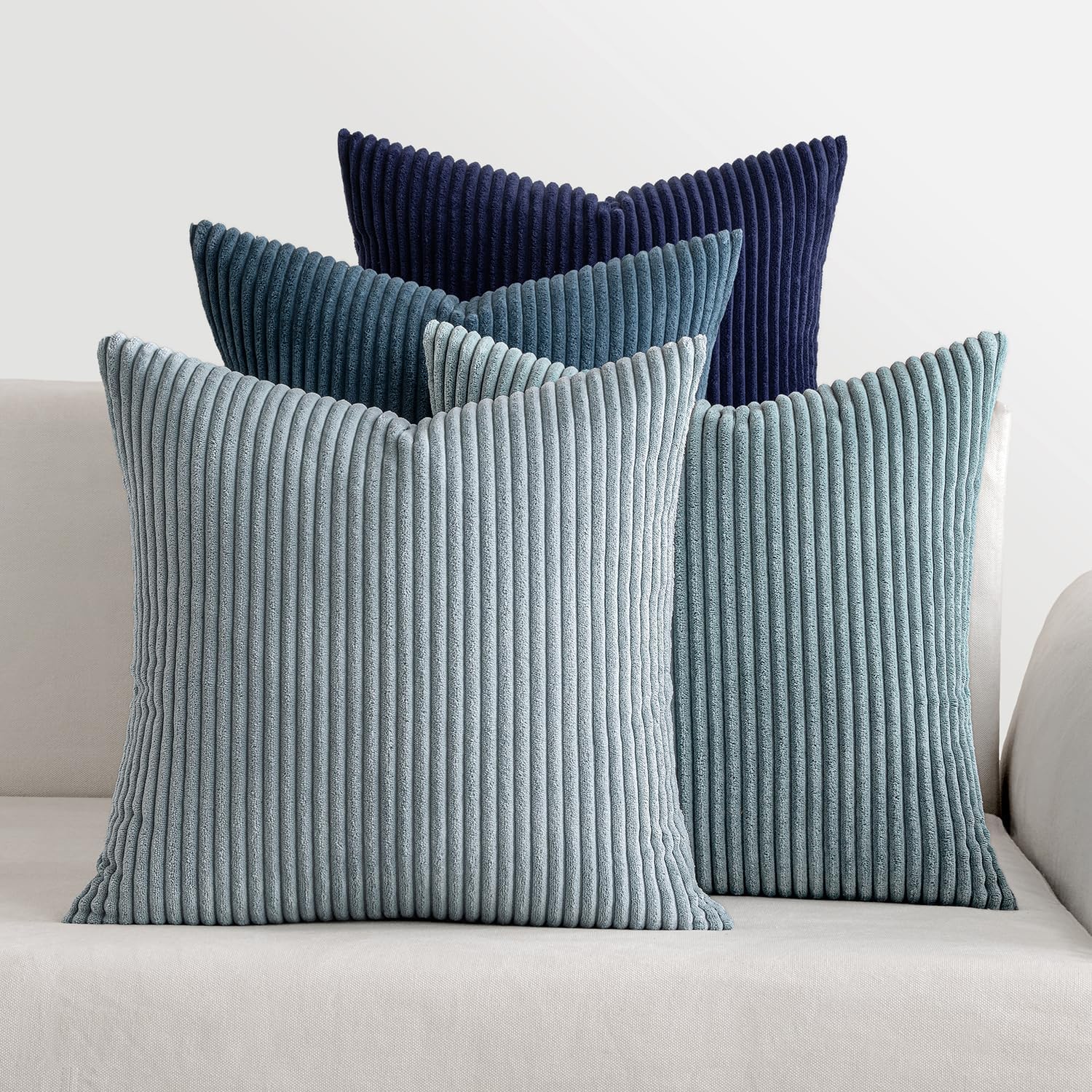 Housses de Coussin en Velours Côtelé Carrées Décoratives Douces pour Le Douce en Velours Rayé Lot de 4 pour la Décoration Intérieure Canapé Chambre à Coucher 40x40cm Série Deep Blue