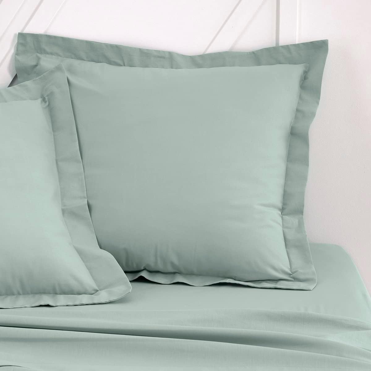 Essential - Lot de 2 Taies d'oreillers 63X63 cm 100% Coton Uni, Celadon Celadon 63x63 cm