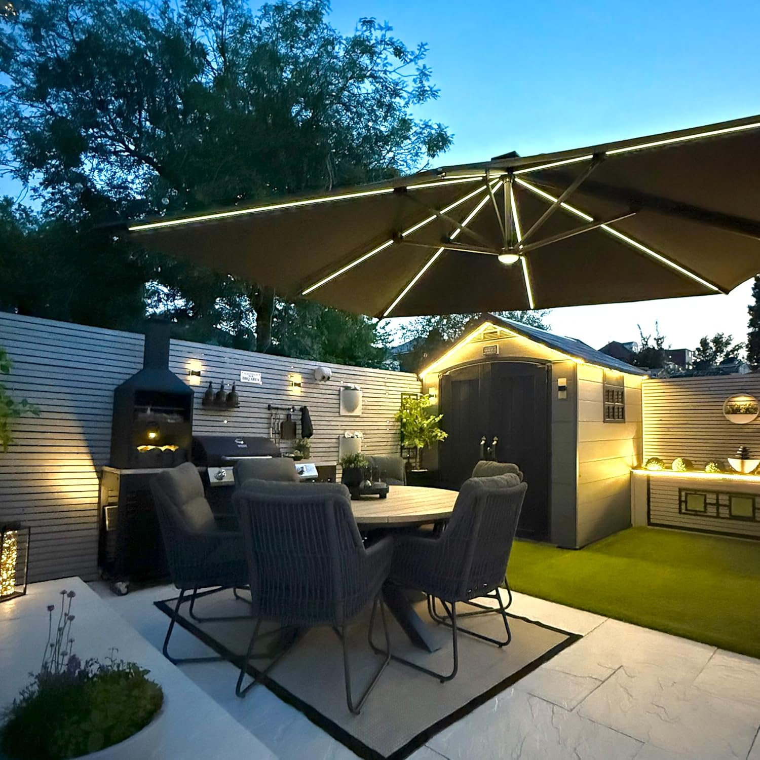 Parasol Déporté LED Solaire 3 x 3 m avec Pied en Croix, Parasol de Jardin Extérieur 240 g/m² Toile avec UV50+ Protection, Conception Manivelle, Inclinable et Rotative, Gris Gris 3 X 3 m LED Parasol