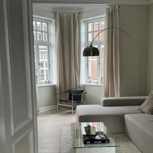 Test Qazqa XXL : le gros lampadaire arceau pour ceux qui ont de la place