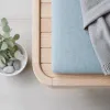 Comment le banc Amore réinvente l’assise design entre jardin et intérieur